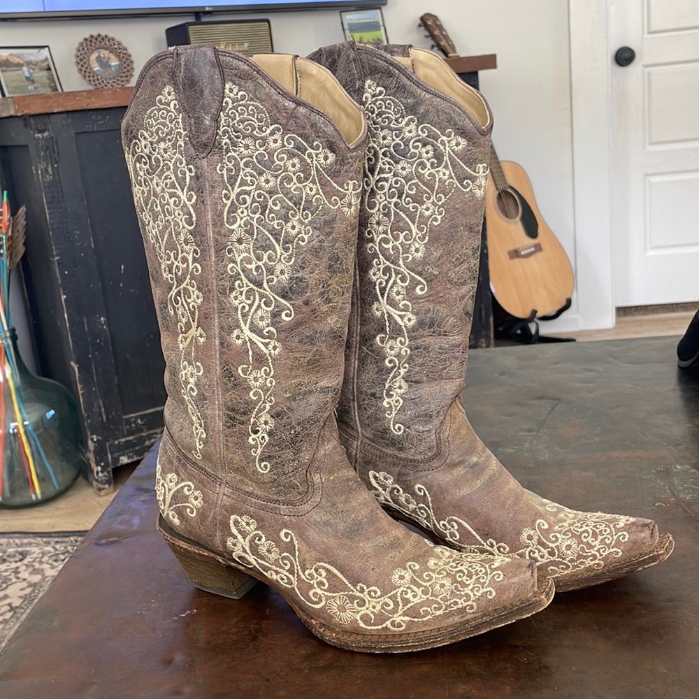 Like New! Corral Vintage Women’s Boots. Size 7.5